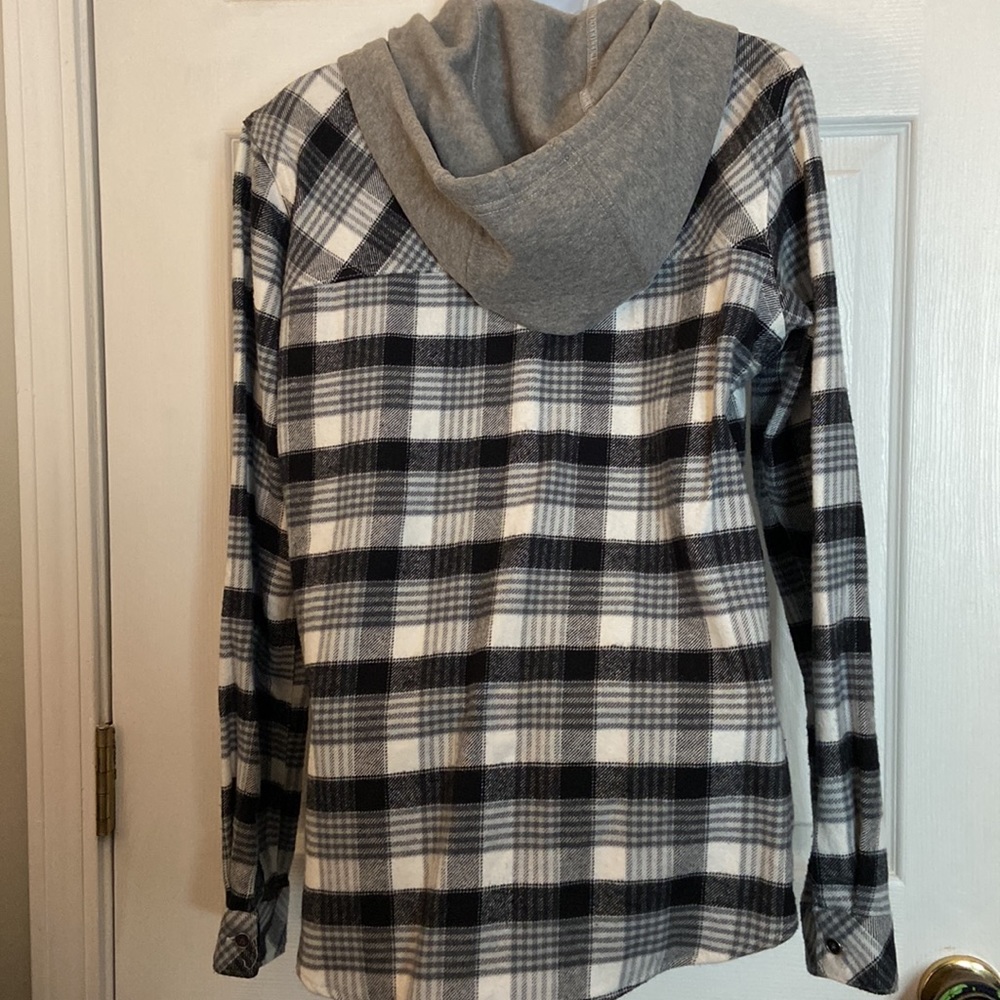 Shacket never worn - Picture 2 of 3